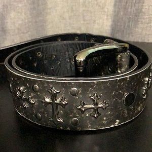 Buckle. Mens belt. Size 34. Black with crosses.